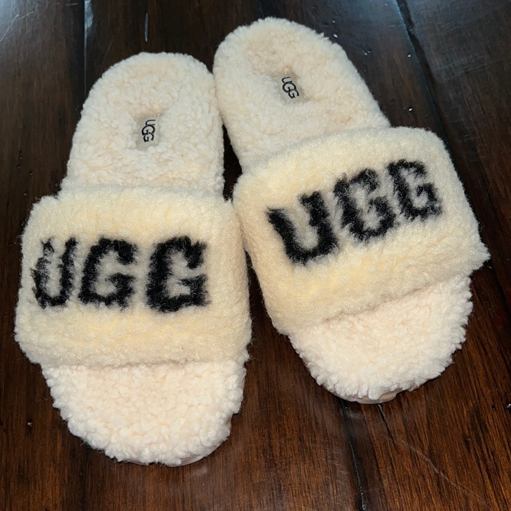 Women’s UGG Slides, size 8